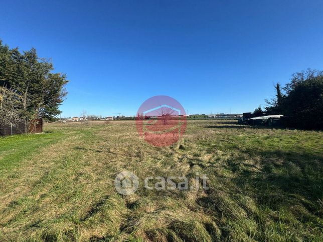 Terreno agricolo in commerciale in 