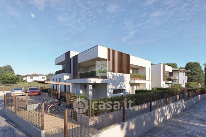Appartamento in residenziale in Viale dell'Industria