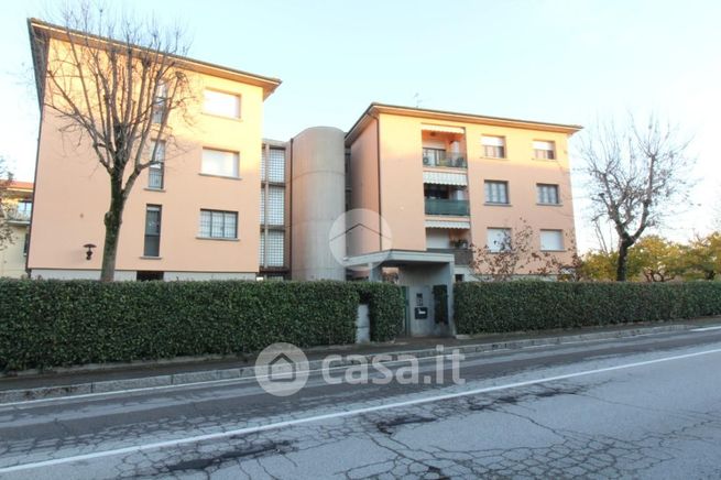 Appartamento in residenziale in Via Gordini 1