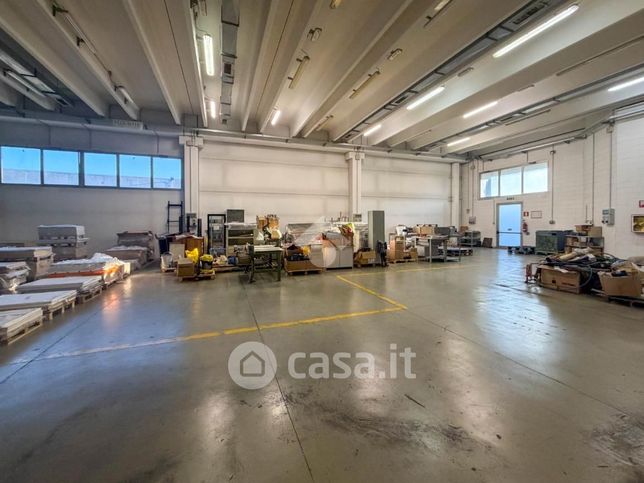 Capannone in commerciale in Via 1Âº Maggio 41