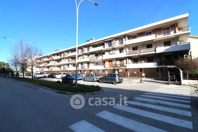 Appartamento in residenziale in Via Vittorio Alfieri 105