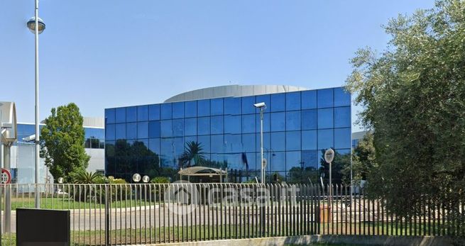 Ufficio in commerciale in 