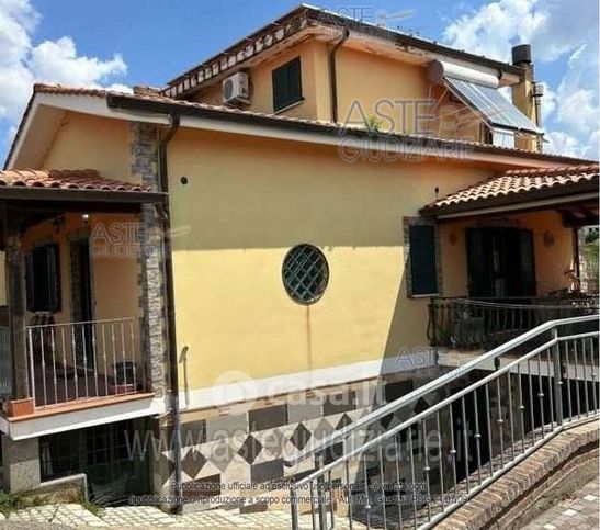 Villetta a schiera in residenziale in Via delle Selve Nuove 14