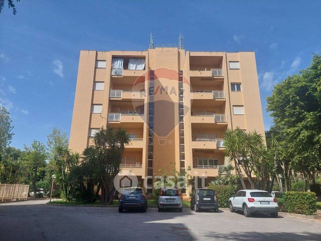 Appartamento in residenziale in Viale Regione Siciliana Sud Est 411