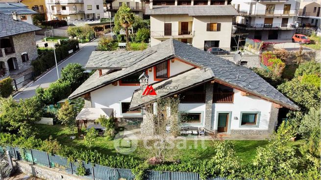 Villa in residenziale in Località Poinsod 101