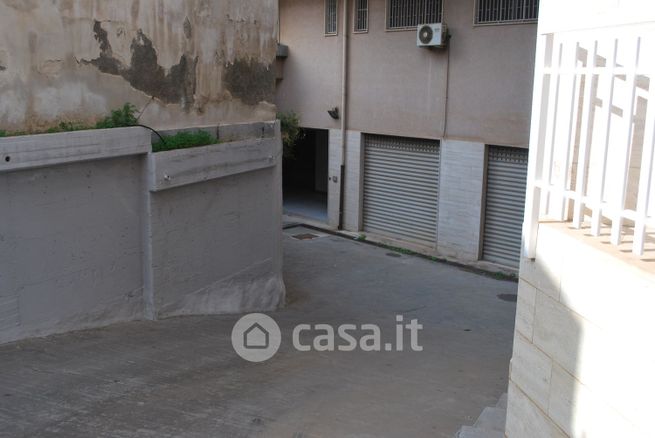 Box/posto auto in residenziale in Via Roma 10