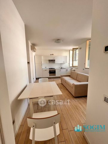 Appartamento in residenziale in Via Padre Ravasi 7