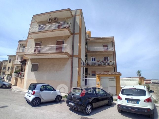 Appartamento in residenziale in Via Parini 7