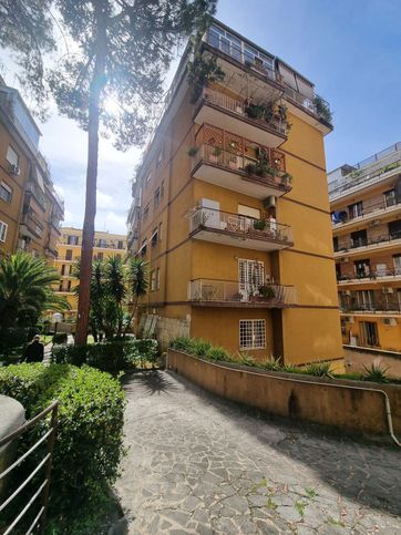 Appartamento in residenziale in Via Edoardo Jenner