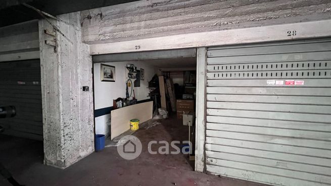 Garage/posto auto in residenziale in Via Mare Glaciale Artico 27