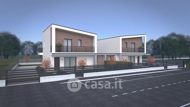 Casa bi/trifamiliare in residenziale in Via G. Polcastro