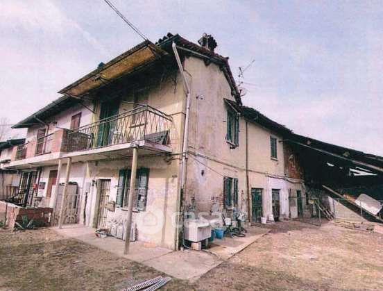 Casa bi/trifamiliare in residenziale in Via Venturina