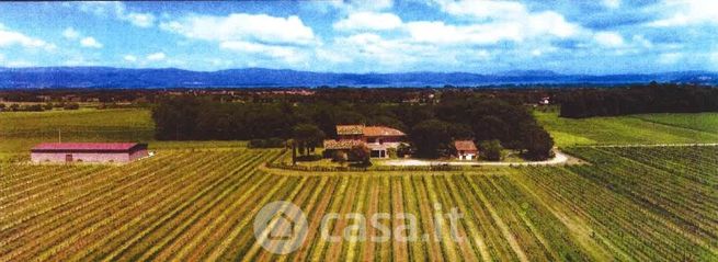 Terreno agricolo in commerciale in 