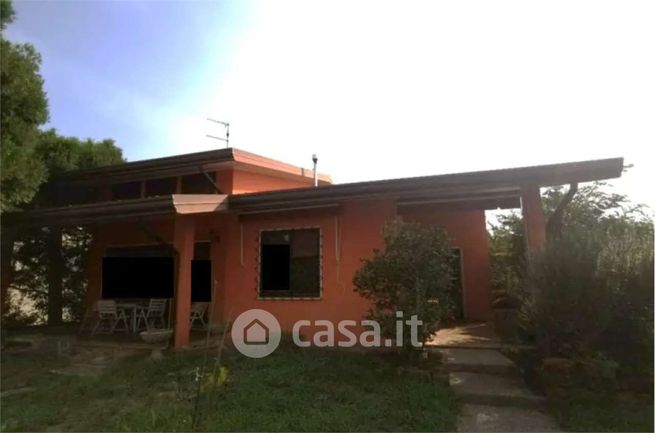 Casa indipendente in residenziale in Via Comelico