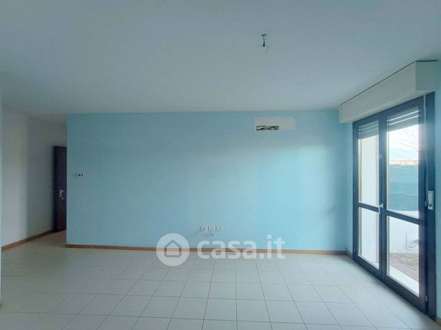 Appartamento in residenziale in Via XXX Strada