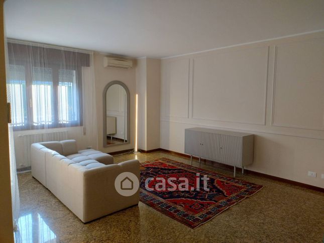 Casa bi/trifamiliare in residenziale in Via Jesolo