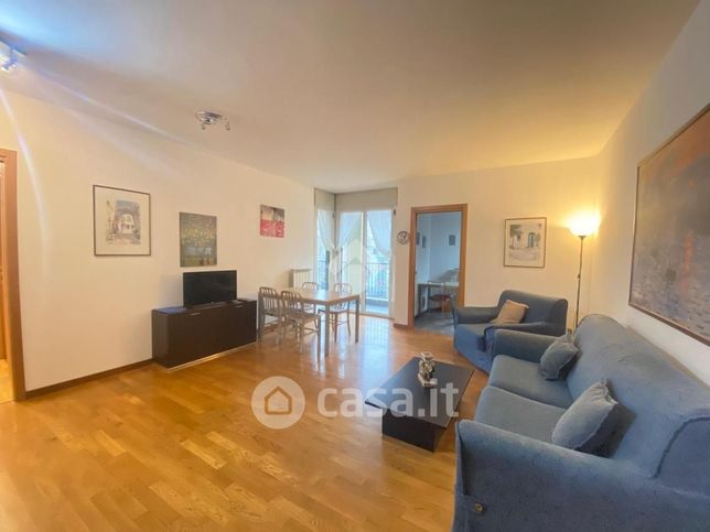 Appartamento in residenziale in Viale Cassala 51