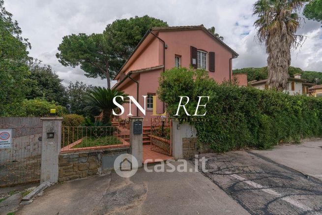 Villa in residenziale in Lungomare Giuseppe Garibaldi