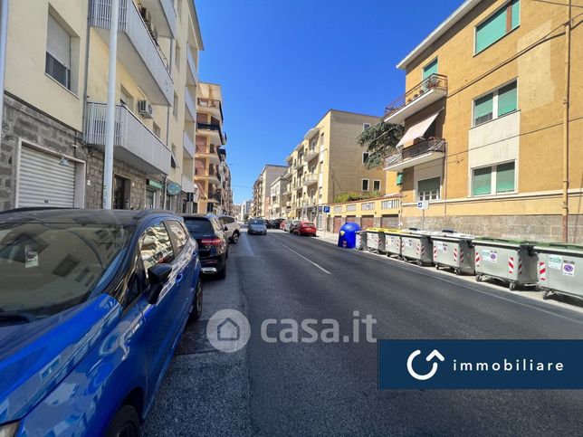 Attivitã /licenza (con o senza mura) in commerciale in Via Attilio Deffenu