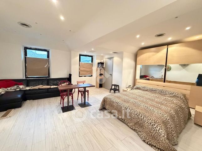 Appartamento in residenziale in Via Dante Alighieri 1