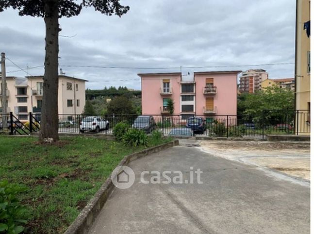 Capannone in commerciale in Via Achille Grandi 159