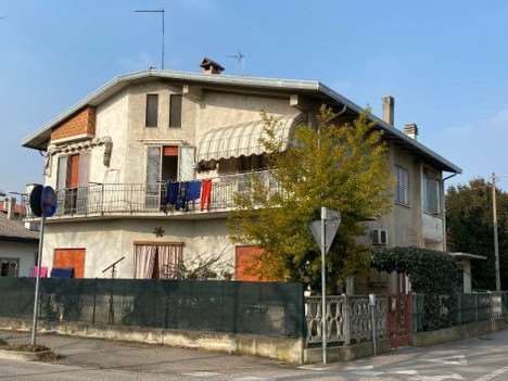 Appartamento in residenziale in Via Umbria 14