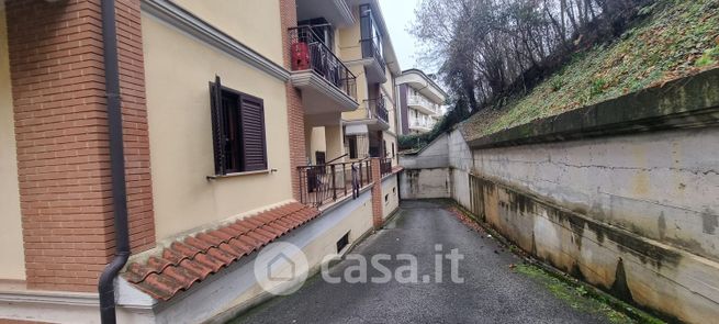 Box/posto auto in residenziale in Via dei Due Principati
