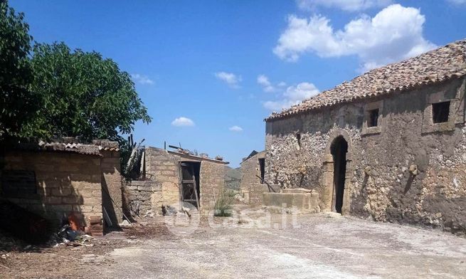 Rustico/casale in residenziale in Contrada Fontanapietra