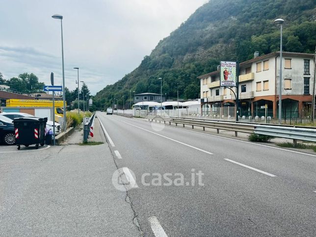 Capannone in commerciale in Via Nazionale 18