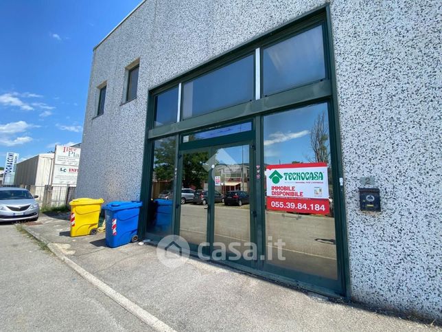 Capannone in commerciale in Via G. Brodolini 2