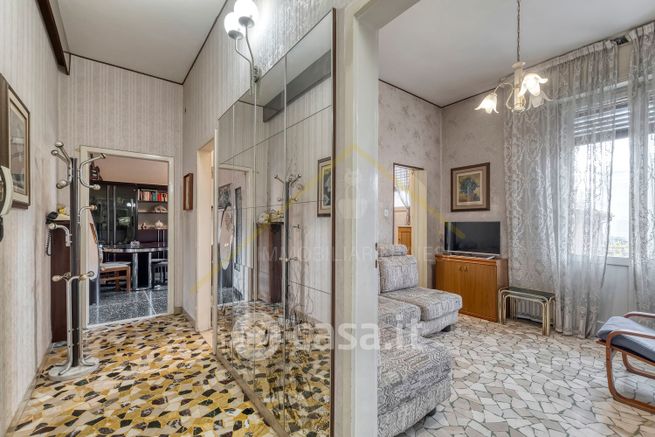 Appartamento in residenziale in Via Emilia Levante