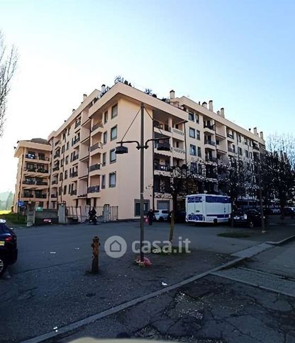 Box/posto auto in residenziale in Via Alessandro Manzoni 16