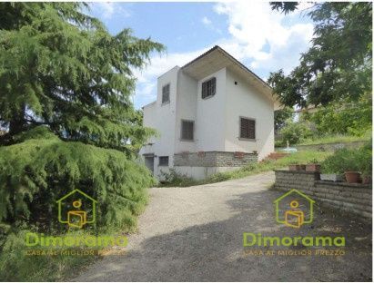 Appartamento in residenziale in Strada Montagna