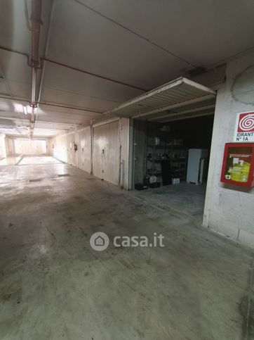 Box/posto auto in residenziale in Via Venezia 30