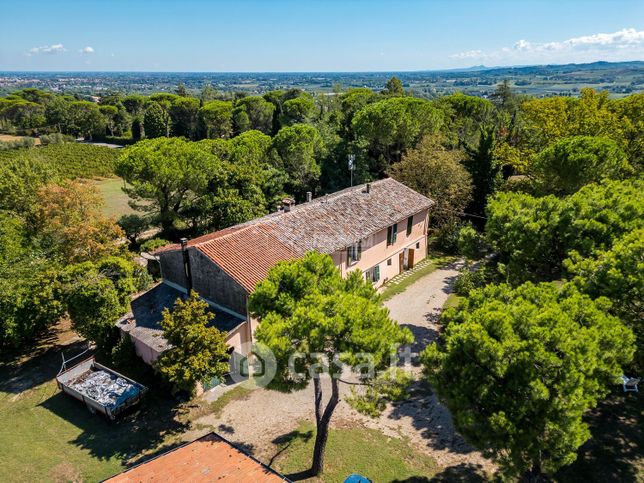 Villa in residenziale in Via Castel Raniero 46