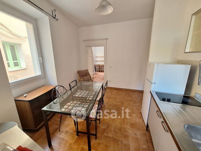 Appartamento in residenziale in Via Università