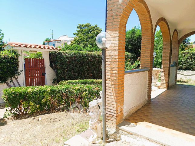Casa bi/trifamiliare in residenziale in Via Volsci
