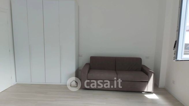 Appartamento in residenziale in Via Carlo Bazzi 49