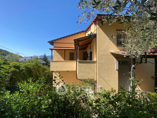 Casa indipendente in residenziale in Strada di Marmore 5