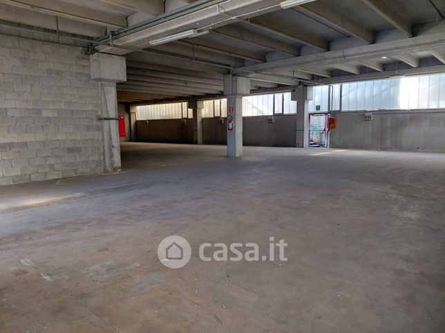 Capannone in commerciale in Via per Possaccio 80