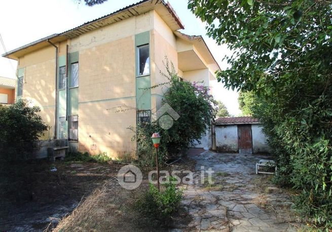 Appartamento in residenziale in Via Abruzzo 19