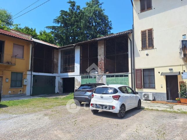 Rustico/casale in residenziale in Via Alessandro Volta 37