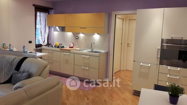 Appartamento in residenziale in Via Garda