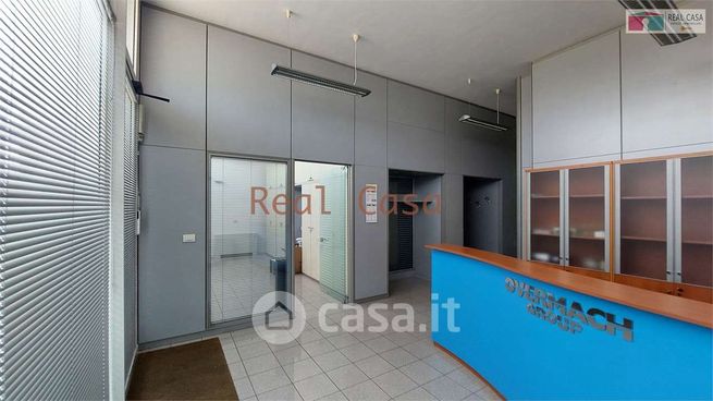 Ufficio in commerciale in Via Ermanno Gerosa 32