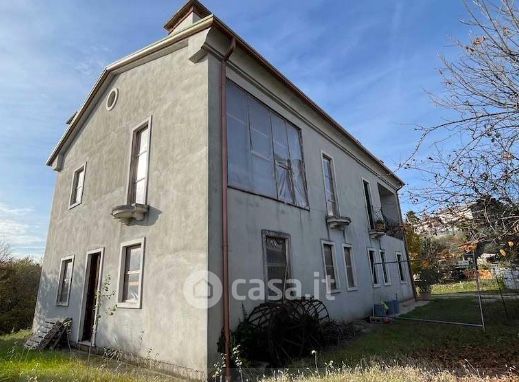 Casa bi/trifamiliare in residenziale in Via Covolo Alto