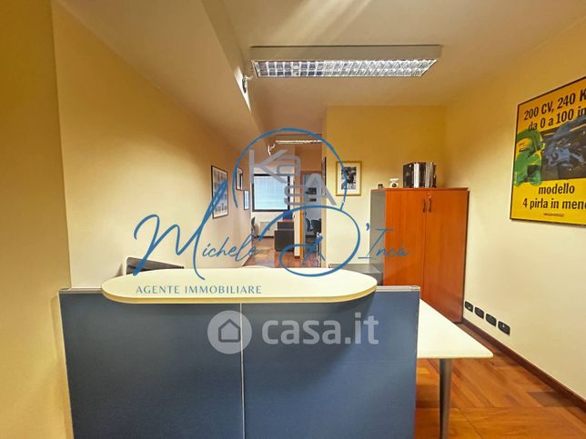 Ufficio in commerciale in Viale della Repubblica 220