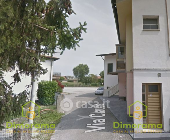 Appartamento in residenziale in Via Claudia 3