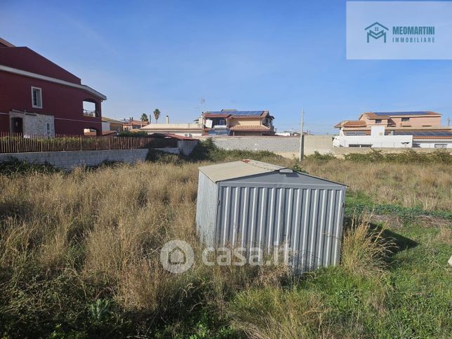 Terreno edificabile in residenziale in Via Adria 14