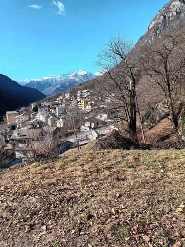 Terreno edificabile in residenziale in Via Nazionale