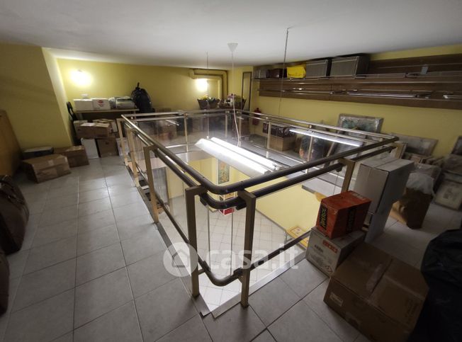 Box/posto auto in residenziale in Via Vincenzo Bellini